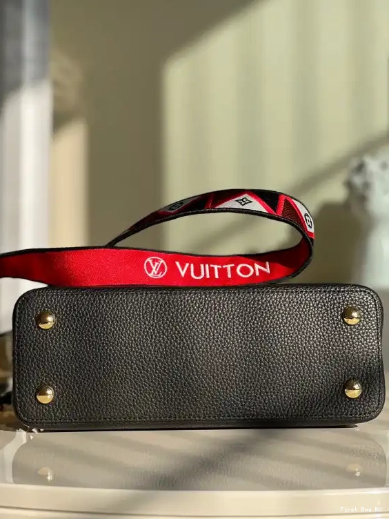 First bag MM LOUIS VUITTON CAPUCINES 0518